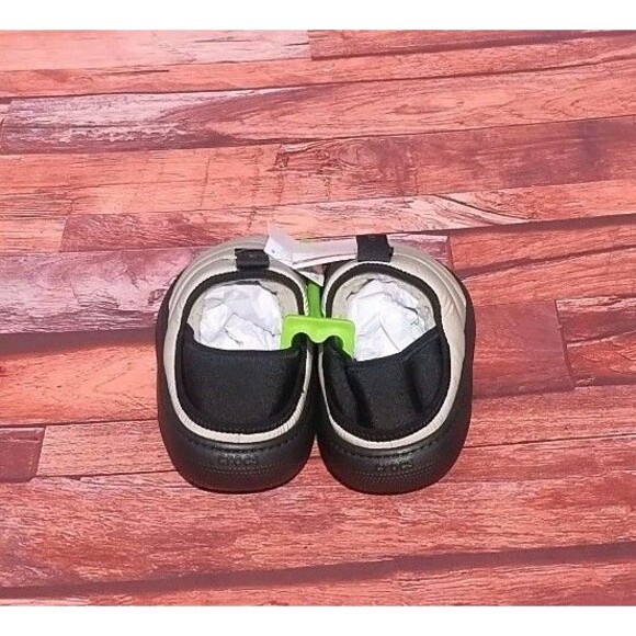 Crocs Women's Classic Puff Moc Slipper 8 Women/6 Men Moth/Multi - Picture 4 of 5